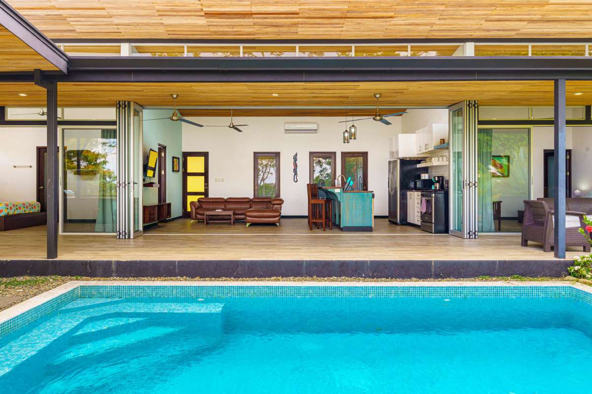 Photo inspiration: Gallery Detail: Ocean View Excellent Rental Great Location Open Floor Plan
