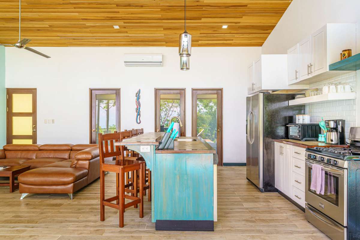 Photo inspiration: Fresh Look at Ocean View Excellent Rental Great Location Open Floor Plan